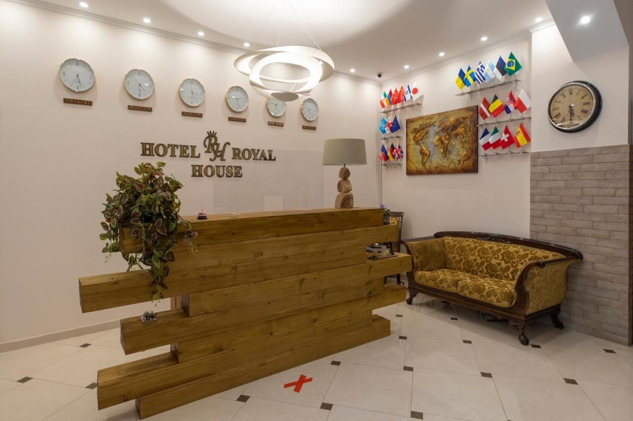 Royal House Hotell Gori Exteriör bild